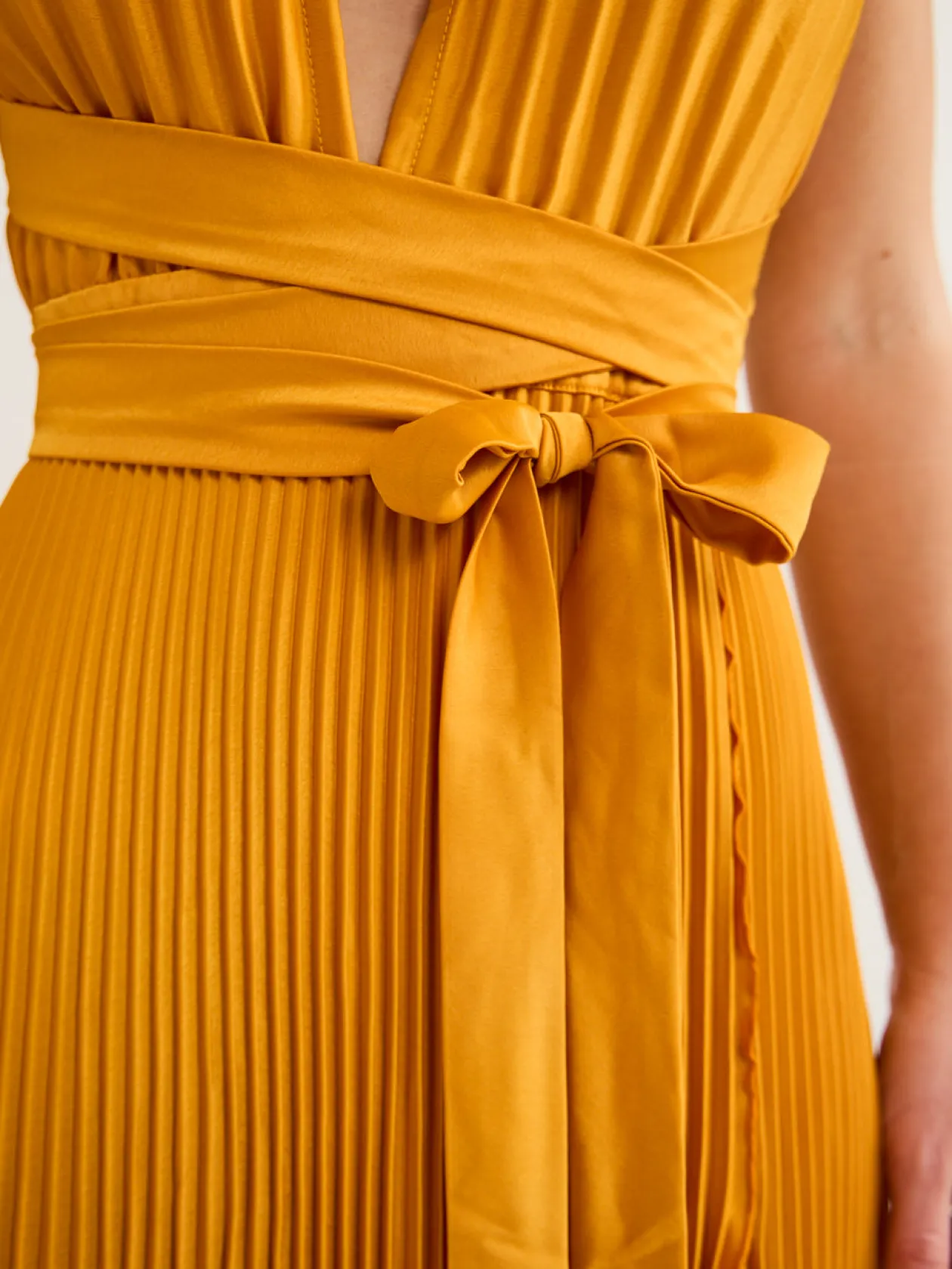 Best Sale Moderniste Split Gown In Women Dresses