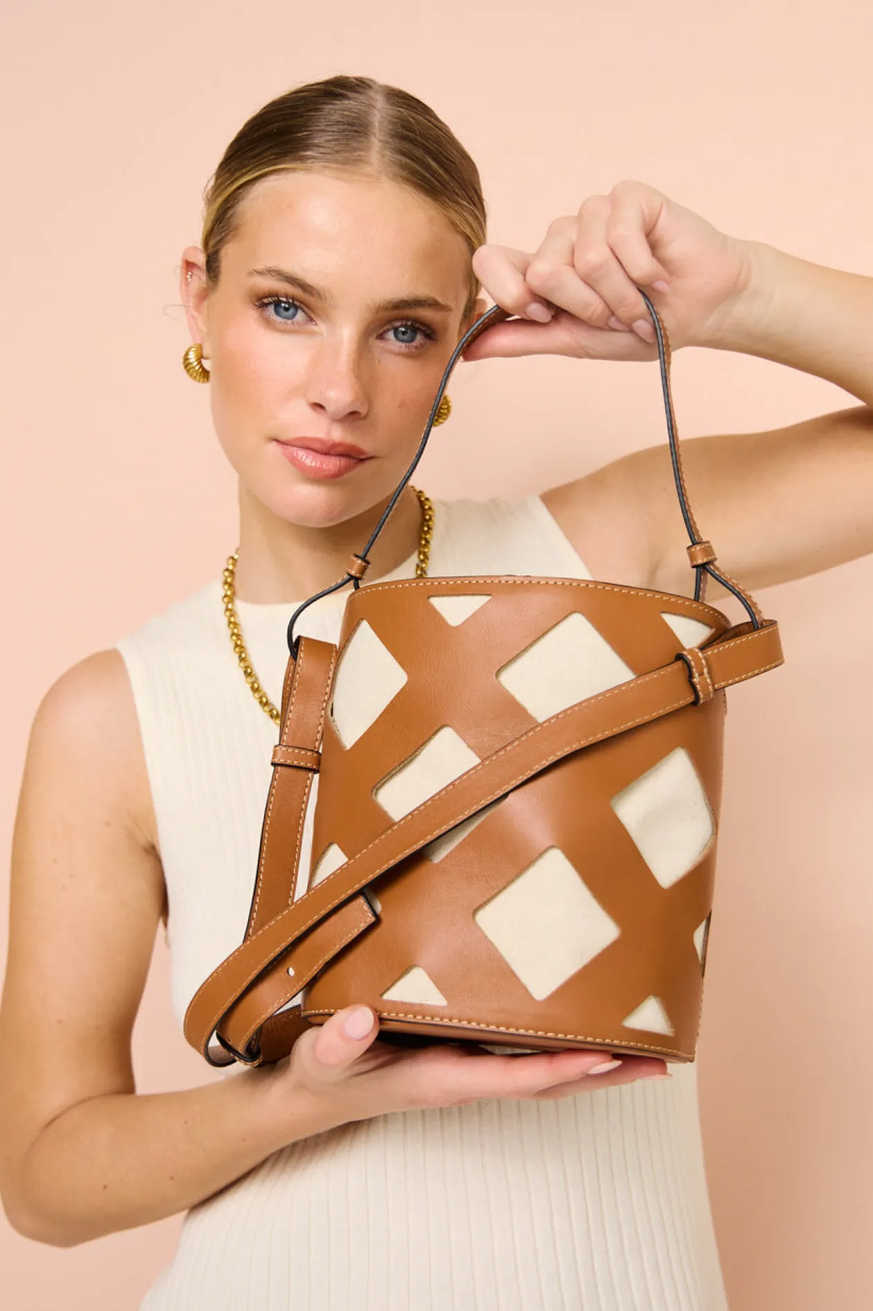 Cheap The U Venti Waffle Bag In Tan Women Bags
